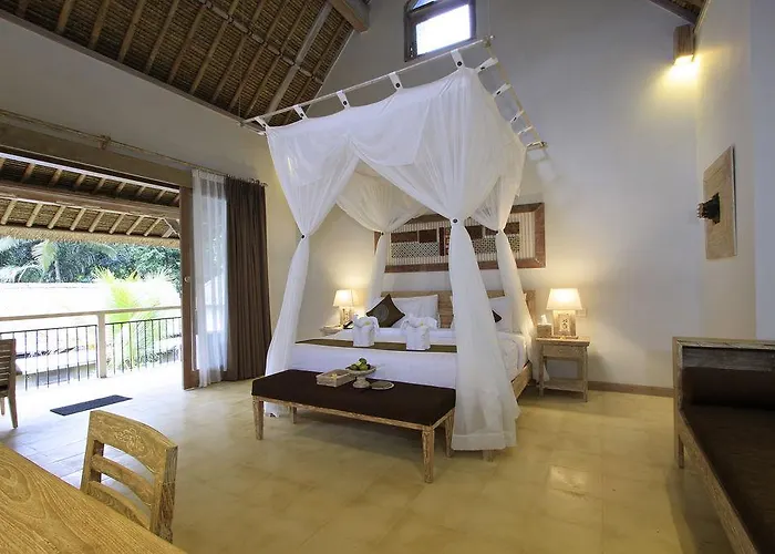 Puri Sunia Resort 4*